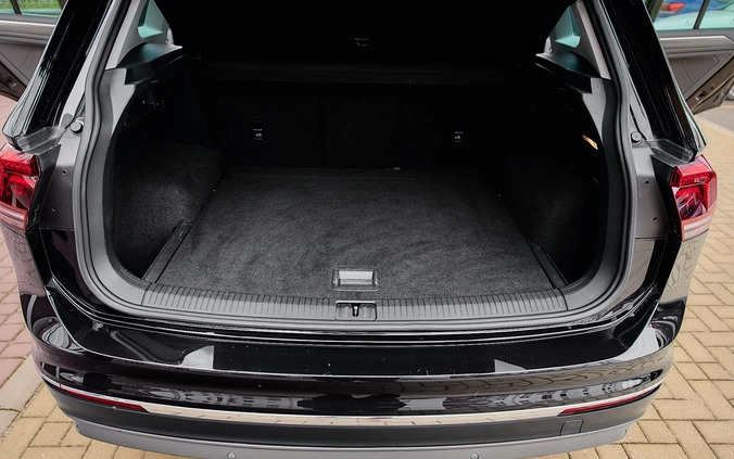 Volkswagen Tiguan cena 79700 przebieg: 213000, rok produkcji 2016 z Płock małe 781